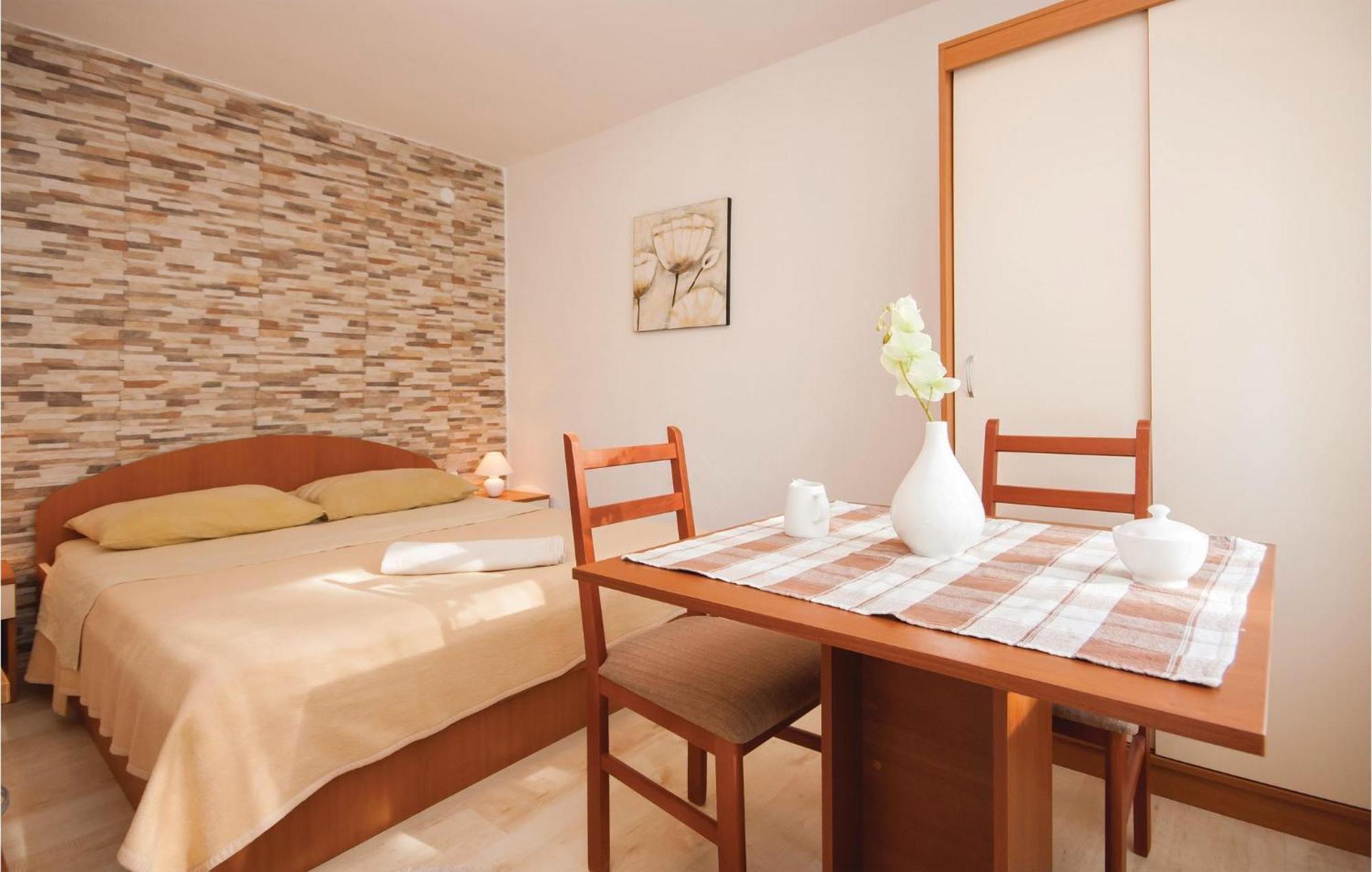 Nice Apartment In Raslina With House Sea View Exterior photo
